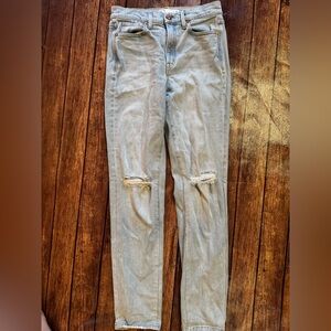 AYR “The Sugar” Ripped Knee Jeans — Light Wash — Size 28